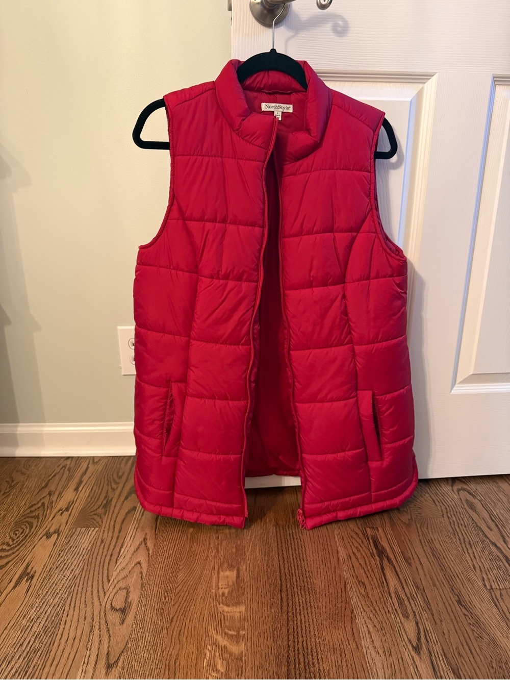 NorthStyle Women’s Red Quilted Puffer Vest